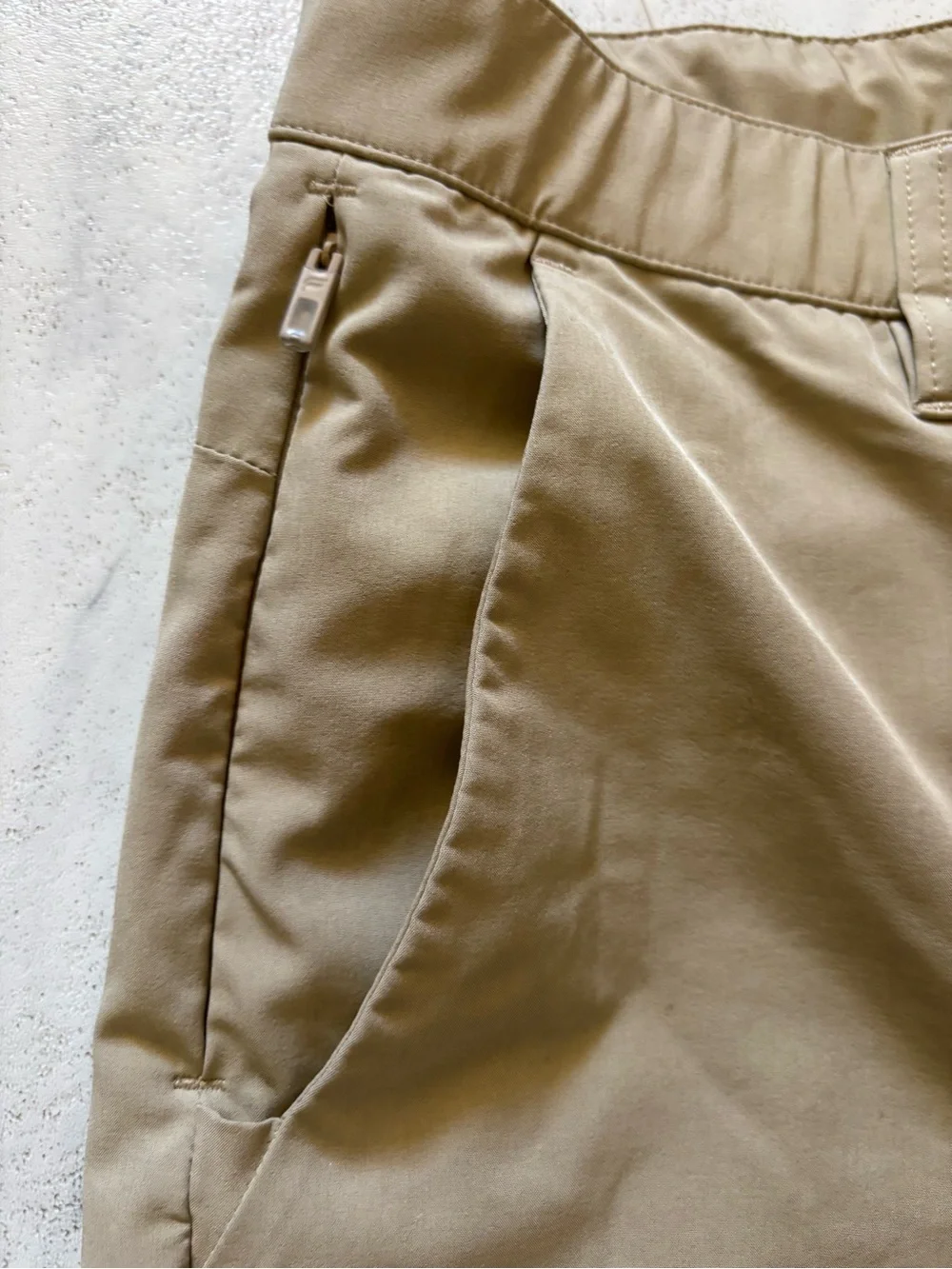Men’s Fabletics The Don Shorts 8” Khaki